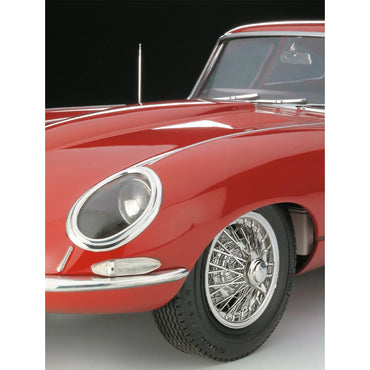 Revell 07717 Jaguar E-Type 1:8 Car Model Kit