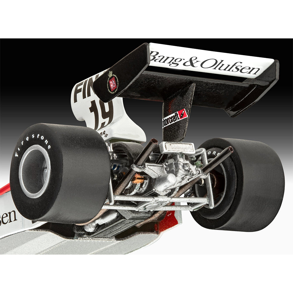 Revell 07739 Surtees TS16/03 1:32 Model Kit