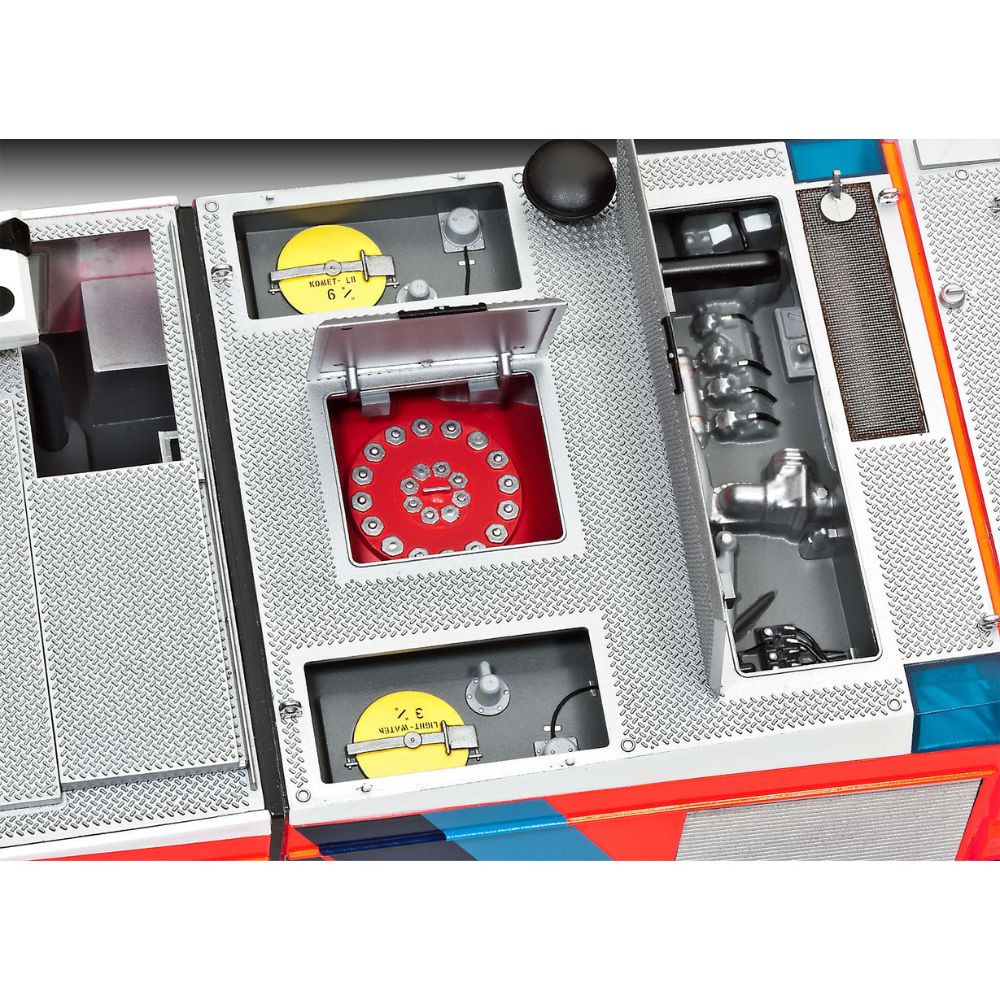 Revell 07747 GFLF Simba 8x8 1:24 Model Kit