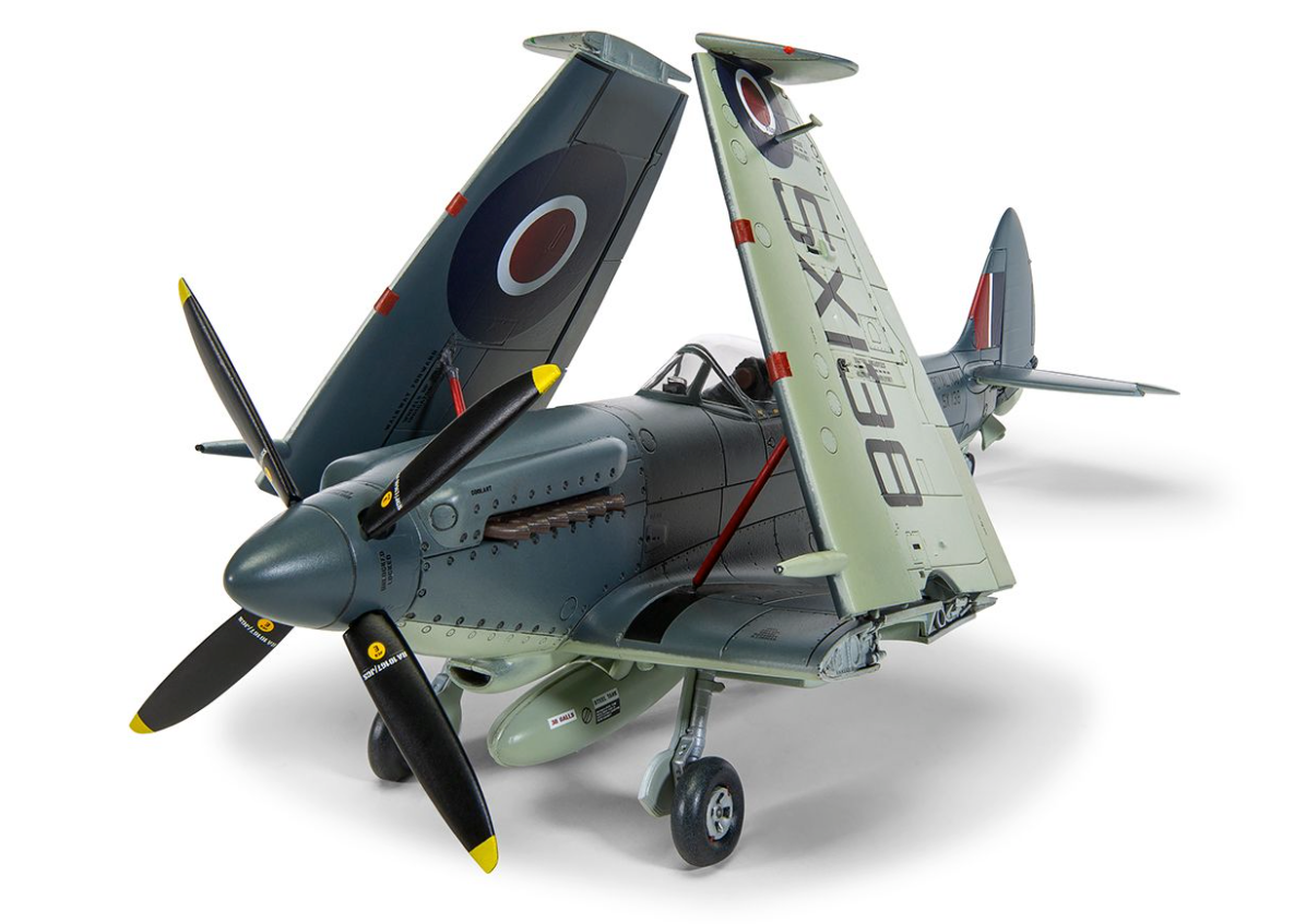 Airfix A06102A Supermarine Seafire F.XVII Royal Navy 1:48 Aircraft Model Kit