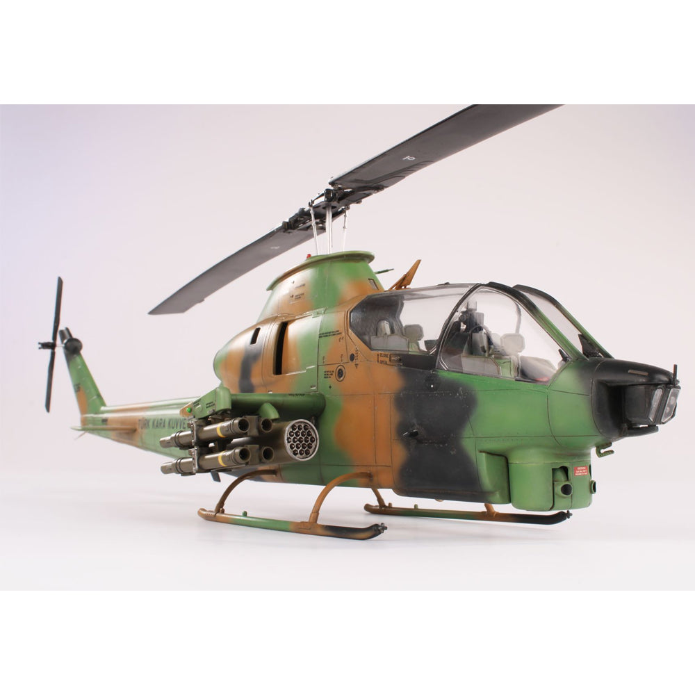 Special Hobby 32090 Bell AH-1Q/S Cobra Tank Hunter 1:32 Model Kit