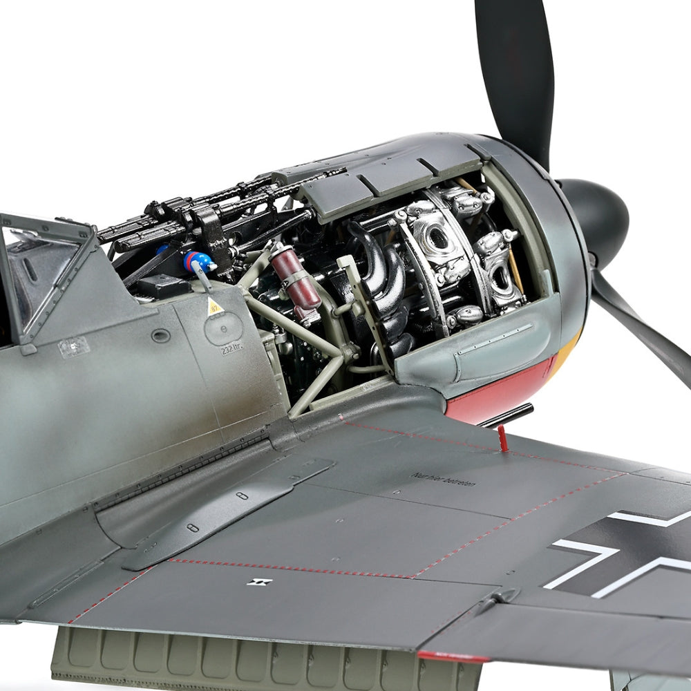 Zoukei Mura SWS26 Focke-Wulf FW 190 A-3 Super Wing Series 1:32 Model Kit