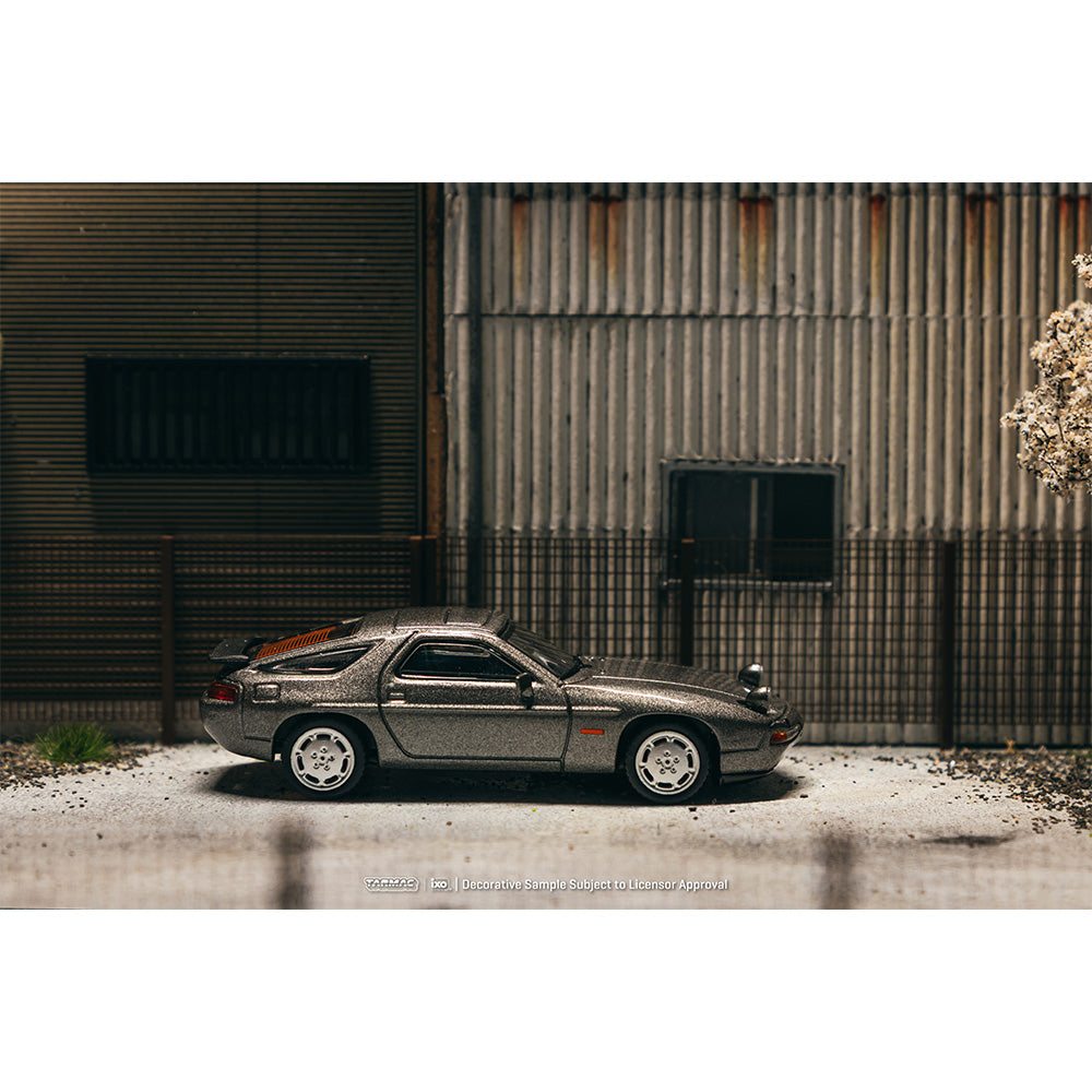 Tarmac Works Porsche 928 S4 Metallic Grey 1:64 Diecast Model 085