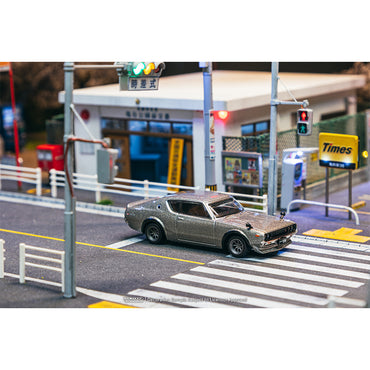 Tarmac Works Nissan Skyline 2000GT-R (KPGC110) Silver 1:64 Diecast Model 087