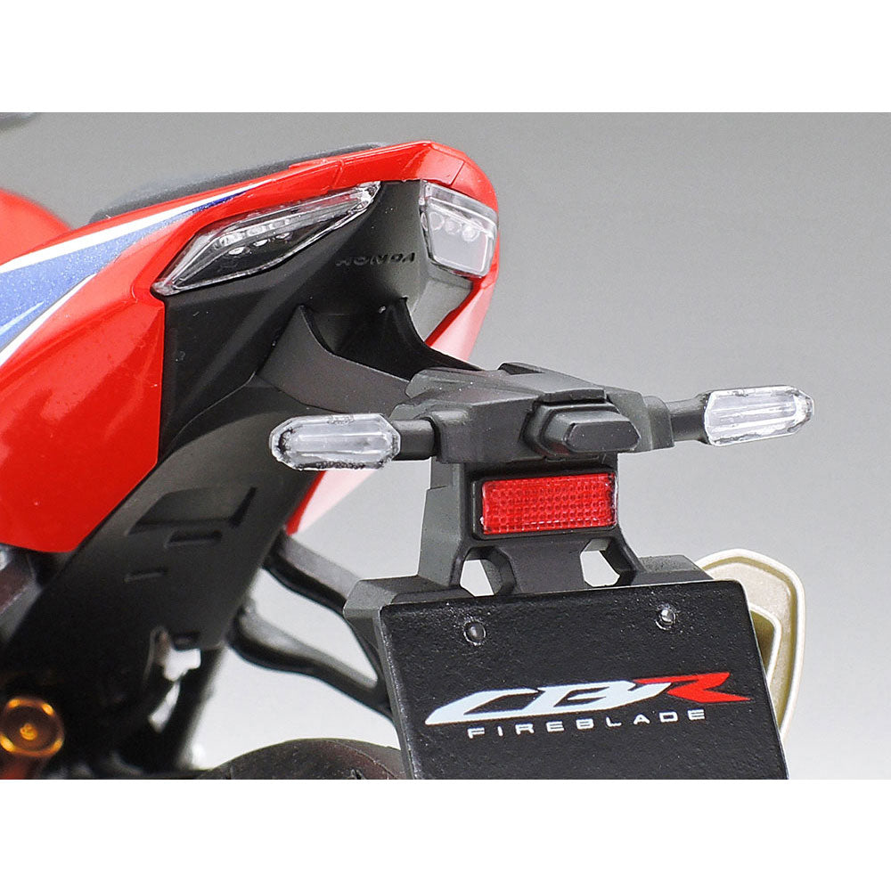 Tamiya 14138 Honda CBR1000RR-R Fireblade Sp 1:12  Plastic Bike Model Kit