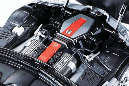 TAMIYA 24290 Mercedes Benz SLR McLaren 1:24 Car Model Kit