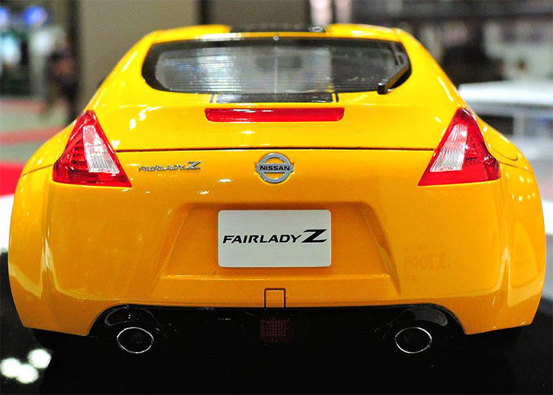 TAMIYA 24348 Nissan 370Z Heritage Edition 1:24 Car Model Kit