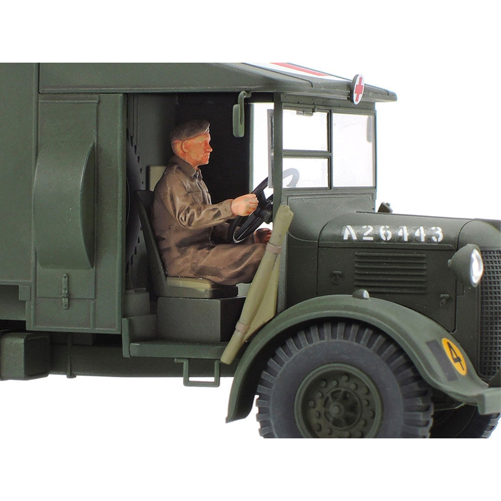 Tamiya 32605 British 2t 4x2 Ambulance 1:48  Model Kit