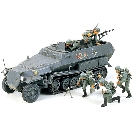 TAMIYA 35020 Hanomag Sd.Kfz. 251:1 1:35  Military Model Kit