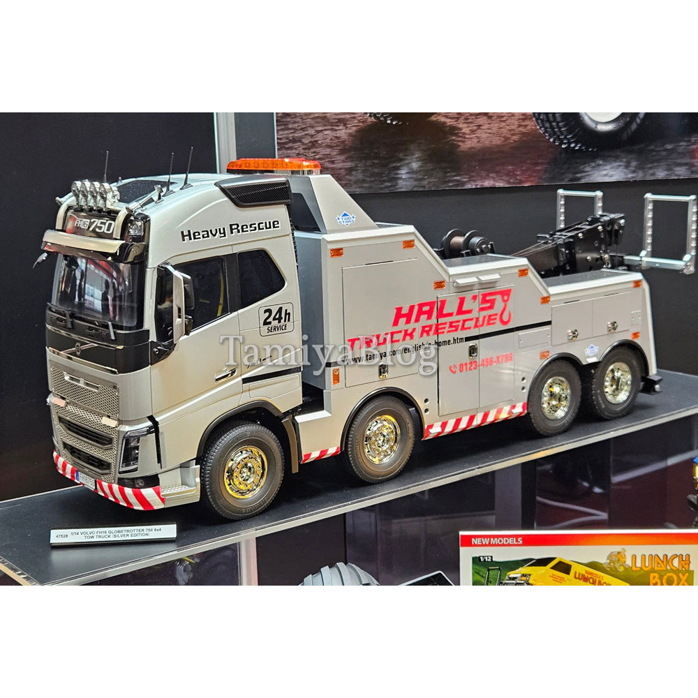 Tamiya RC Volvo FH16 Globetrotter 750 8x4 Tow Truck (Silver) 1:14 RC Truck Kit