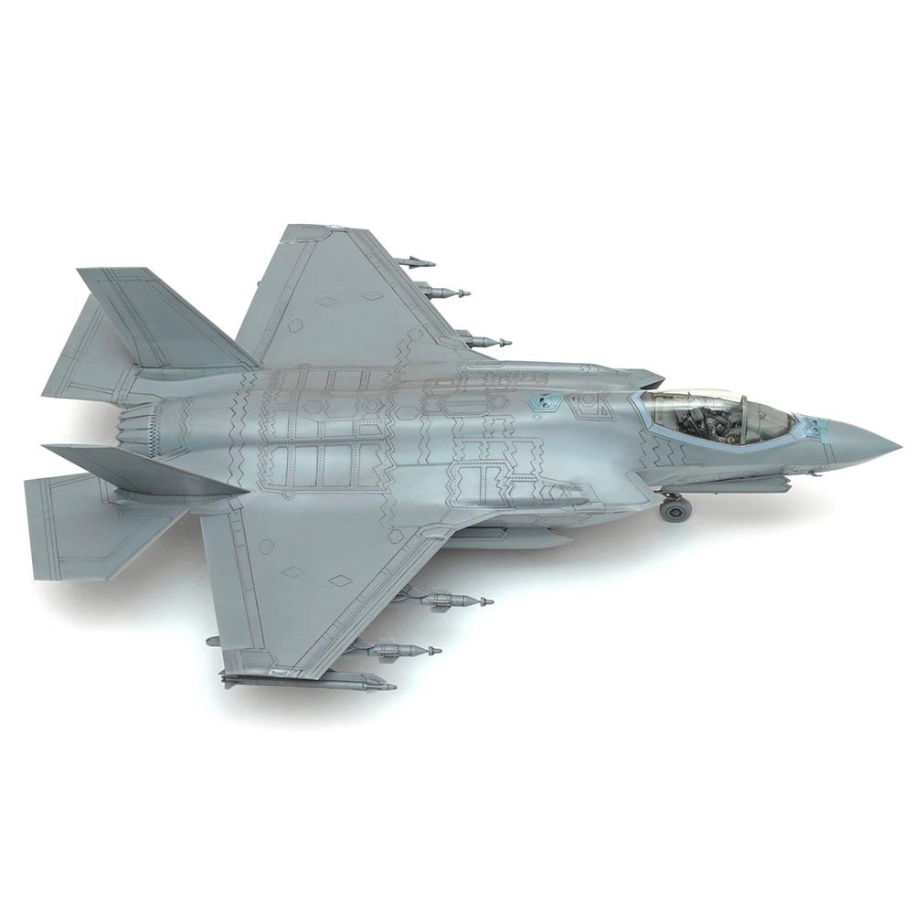 Tamiya  Lockheed Martin F-35A Lightning II 1:48 Plastic Model Kit 61124