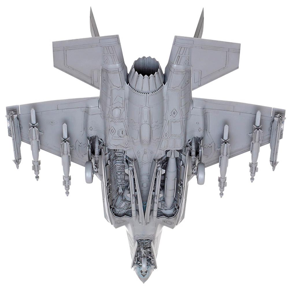 Tamiya  Lockheed Martin F-35A Lightning II 1:48 Plastic Model Kit 61124