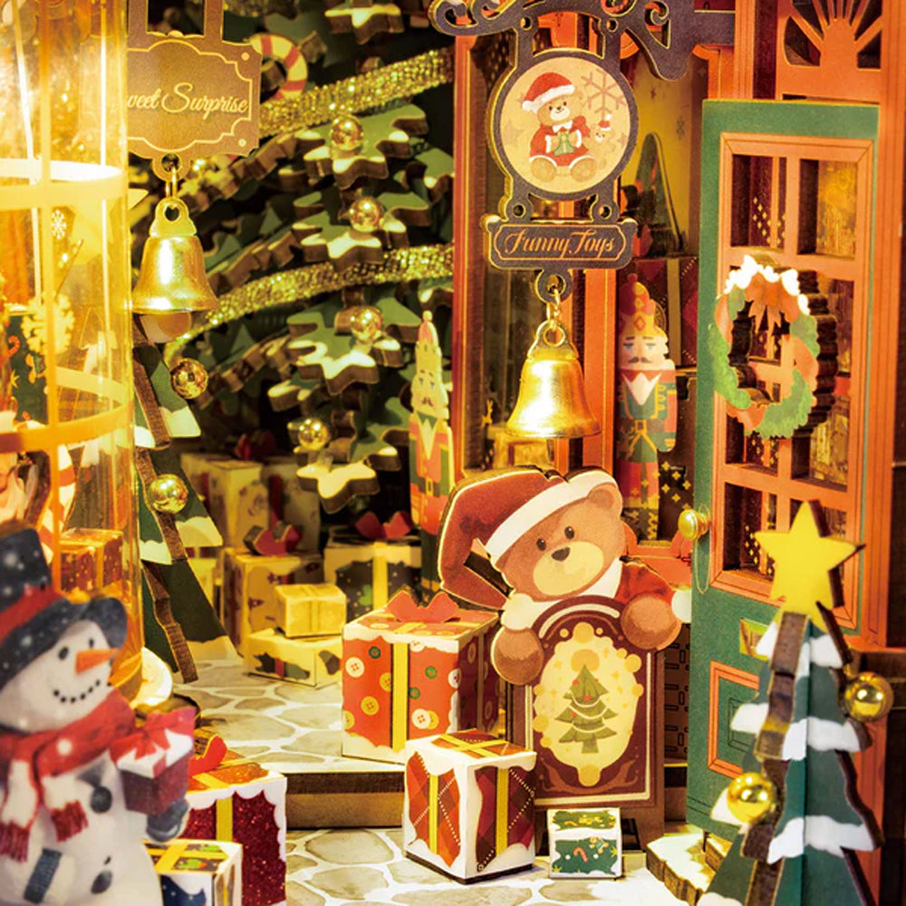ROBOTIME Rolife Christmas Street Book Nook DIY Miniature Dollhouse TGC06