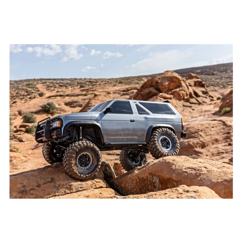 Traxxas TRX-4 Nissan Pathfinder SE-V6 3S 4x4 RTR Clipless 1:10 Trail Crawler Car - Silver
