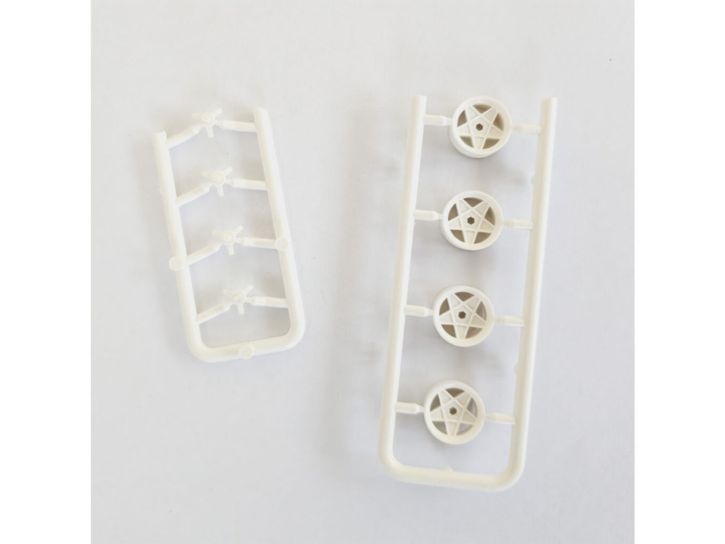 Thunderslot Can-Am 350 Wheel Inserts with Three Pole Knok TSLIN004 1:32
