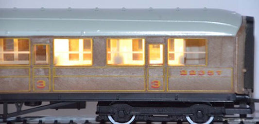 Train Tech Automatic Coach Lighting - Warm White/Standard N Gauge TTCN2