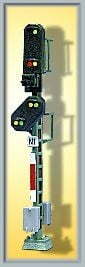Viessmann 4415 Colour Light Entry Signal with Distant Signal 44mm N Gauge
