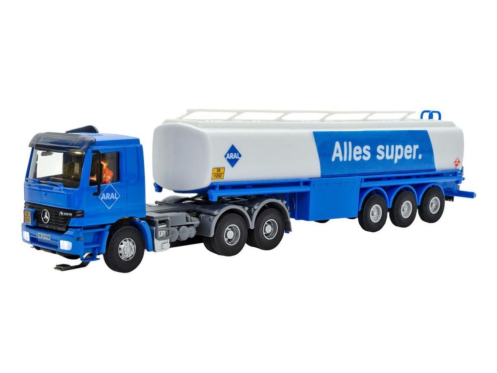 Viessmann CarMotion MB Actros ARAL Petrol Tanker VN8033 HO Gauge