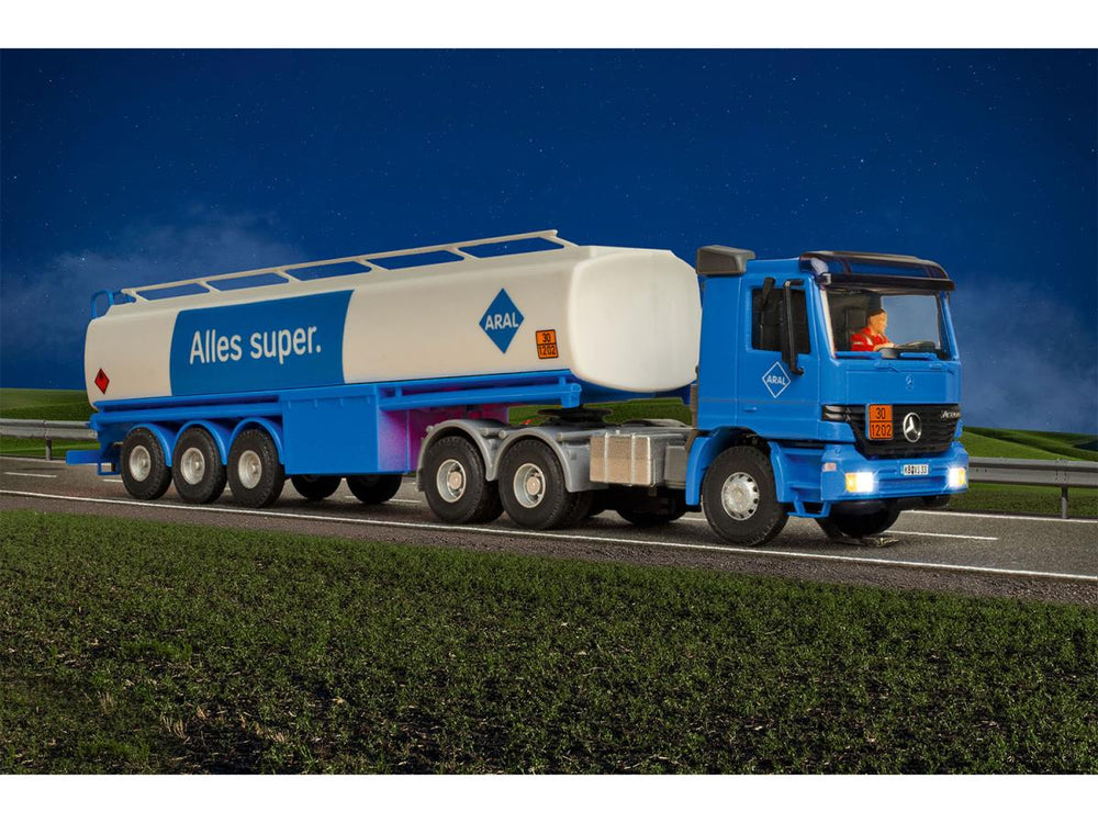 Viessmann CarMotion MB Actros ARAL Petrol Tanker VN8033 HO Gauge