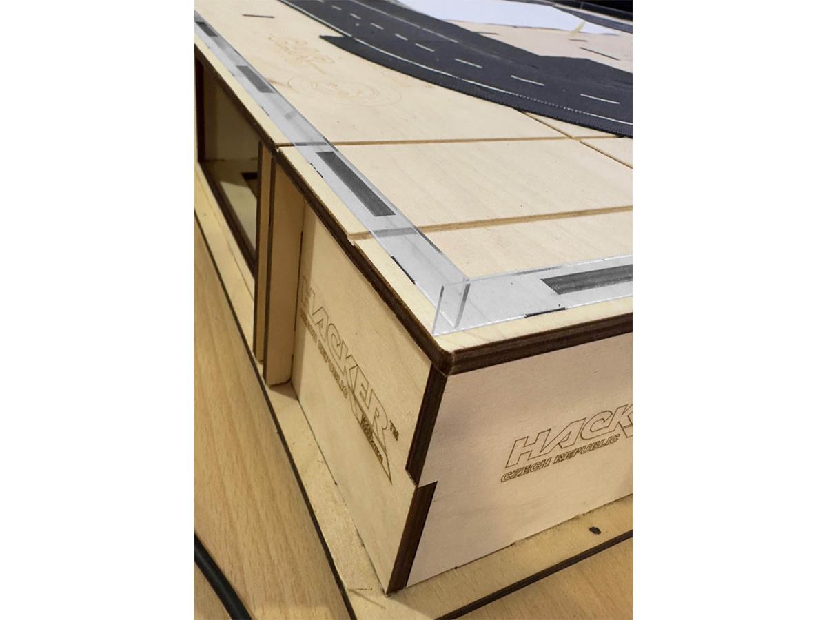 Viessmann CarMotion Ground Module 90 x 54 x 10cm VN8460 HO Gauge