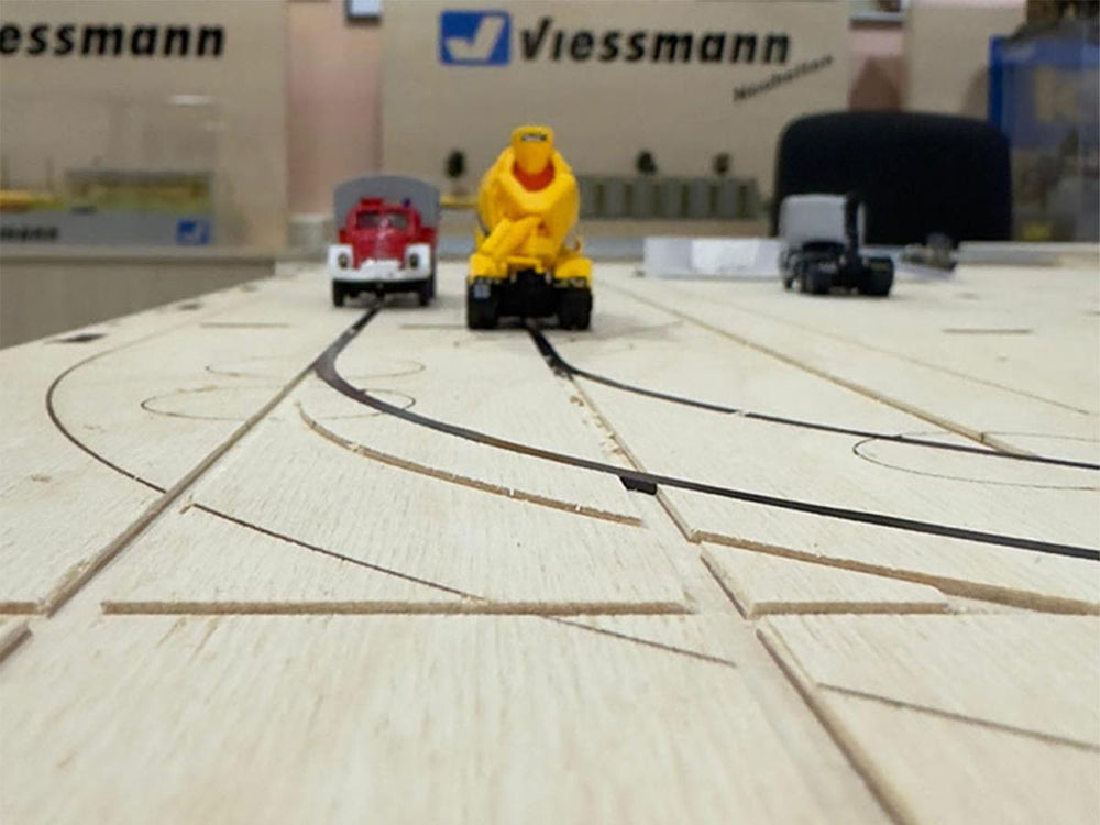 Viessmann CarMotion Ground Module 90 x 54 x 10cm VN8460 HO Gauge