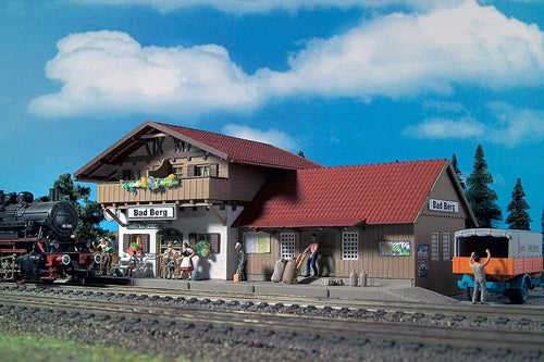 Vollmer 43526 Bad Berg Station Kit HO