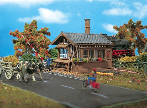 Vollmer 43528 Gatekeepers House Kit HO