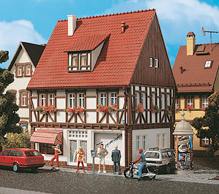 Vollmer 43669 Bahnhofstrasse 9 Bookshop Kit HO