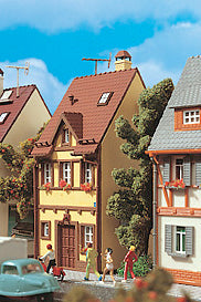 Vollmer 43671 Bahnhofstrasse 13 House Kit HO