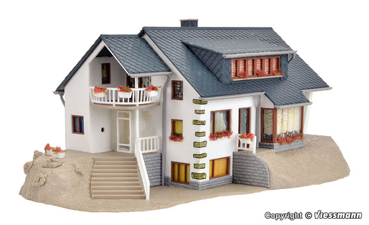 Vollmer 43711 Lakeshore House Kit HO