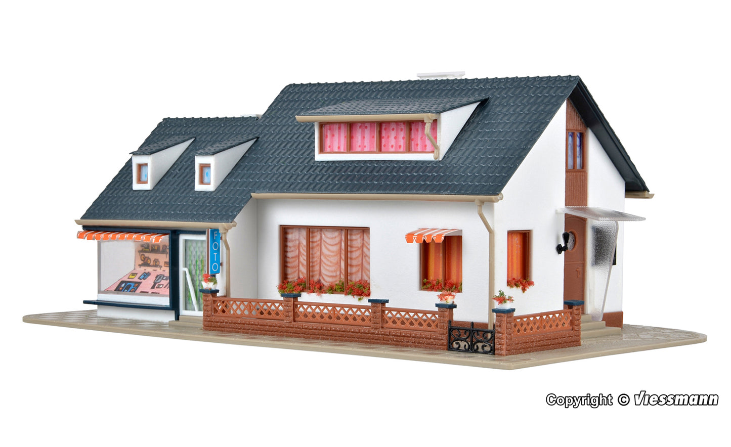 Vollmer 43723 House with Shop Kit HO