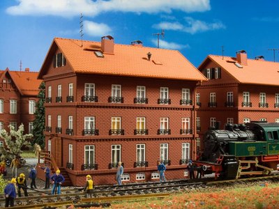 Vollmer 43805 Railmans House Kit HO