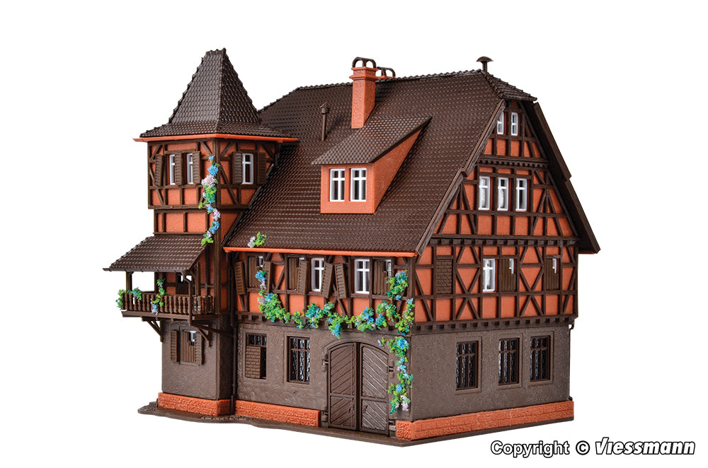 Vollmer 47679 Vampire Villa with Flickering Light Effect Kit N Gauge