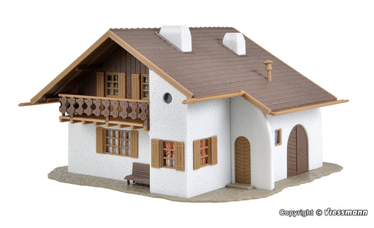 Vollmer 49251 Wiesengrund House Start and Save Kit HO