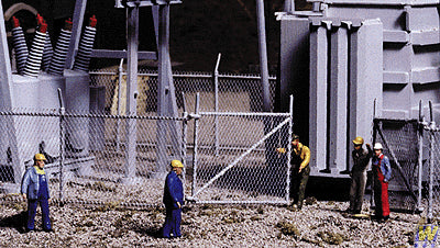 Walthers Cornerstone Chain Link Fence 203mm Building Kit HO Gauge WH933-3125