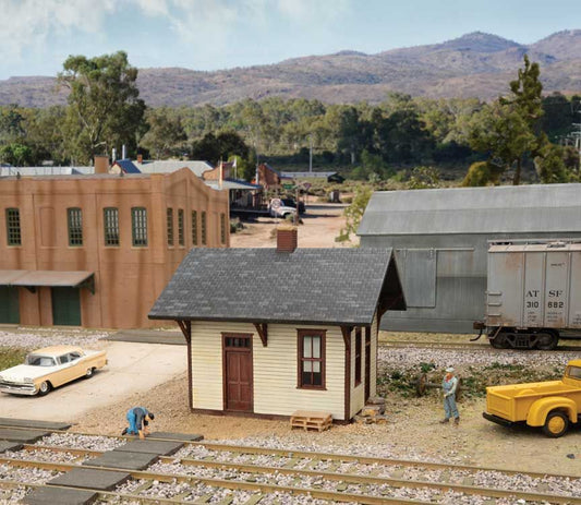 Walthers Cornerstone Flag Stop Station Kit WH933-4061 HO Gauge