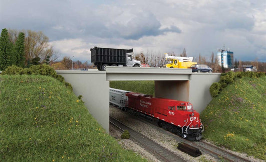 Walthers Cornerstone 933-4566 Modern Concrete Highway Overpass Kit HO