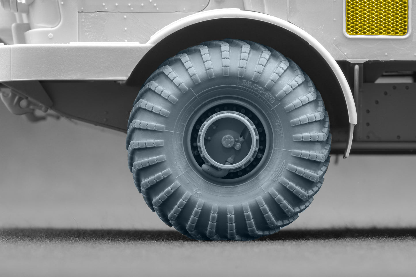 ScaleX ZIL-135 I-159 Ordinary Wheel Set For Trumpeter 1:35 Model Kits