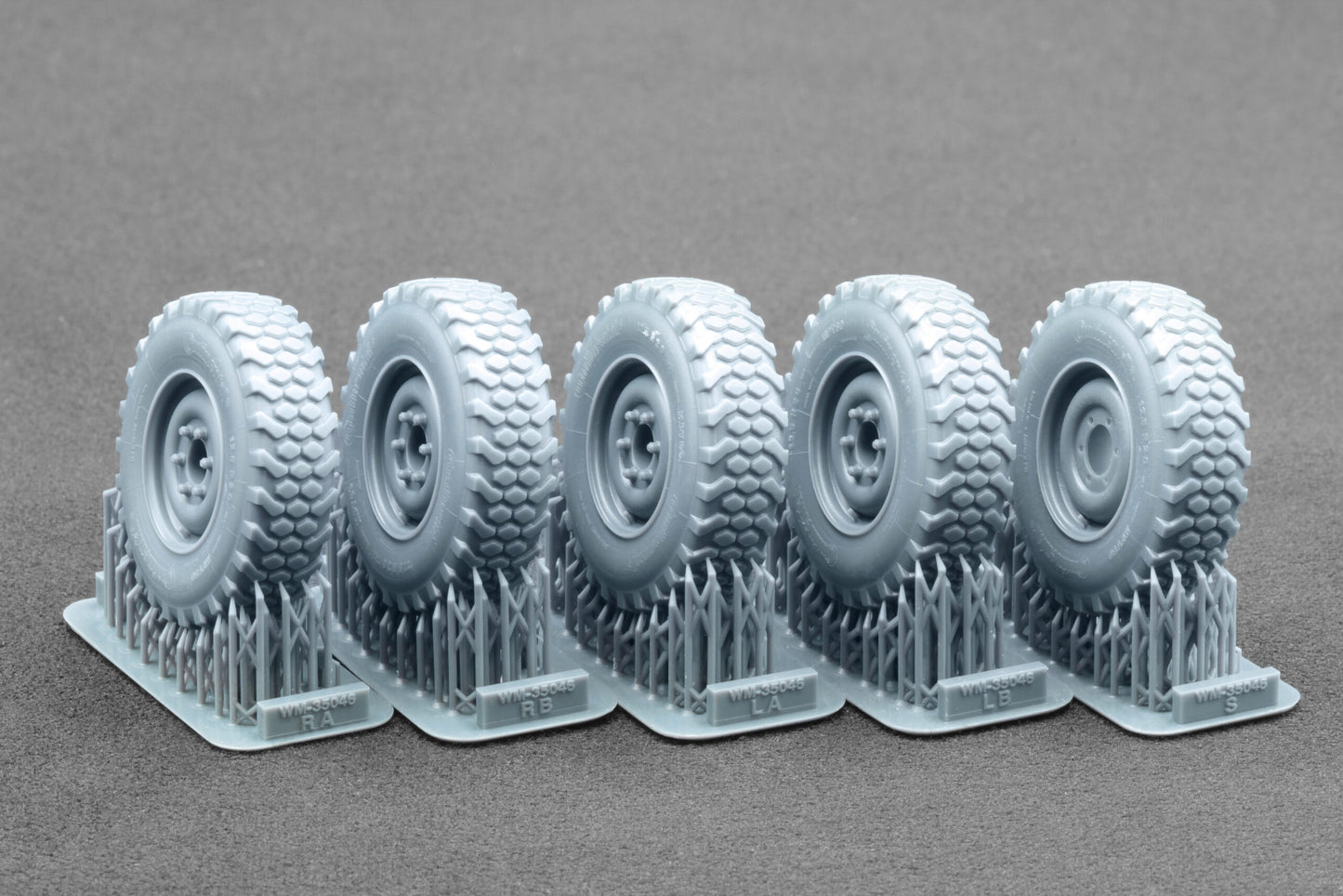 ScaleX Unimog U1300L MPT 80 Ordinary Wheel Set For Revell 1:35 Model Kits