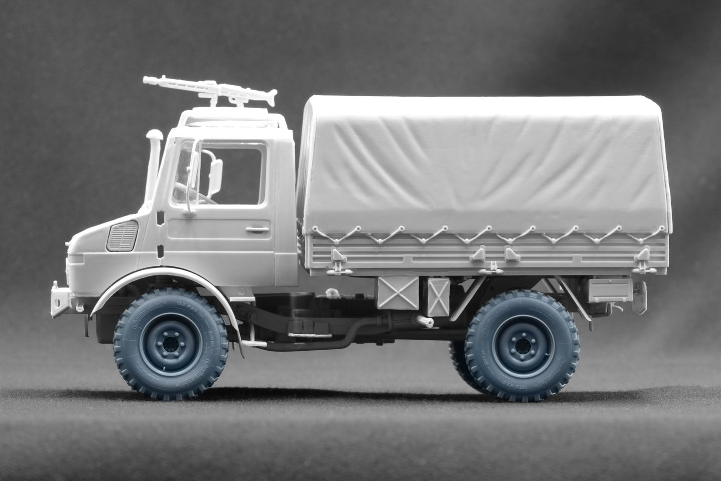ScaleX Unimog U1300L MPT 80 Ordinary Wheel Set For Revell 1:35 Model Kits