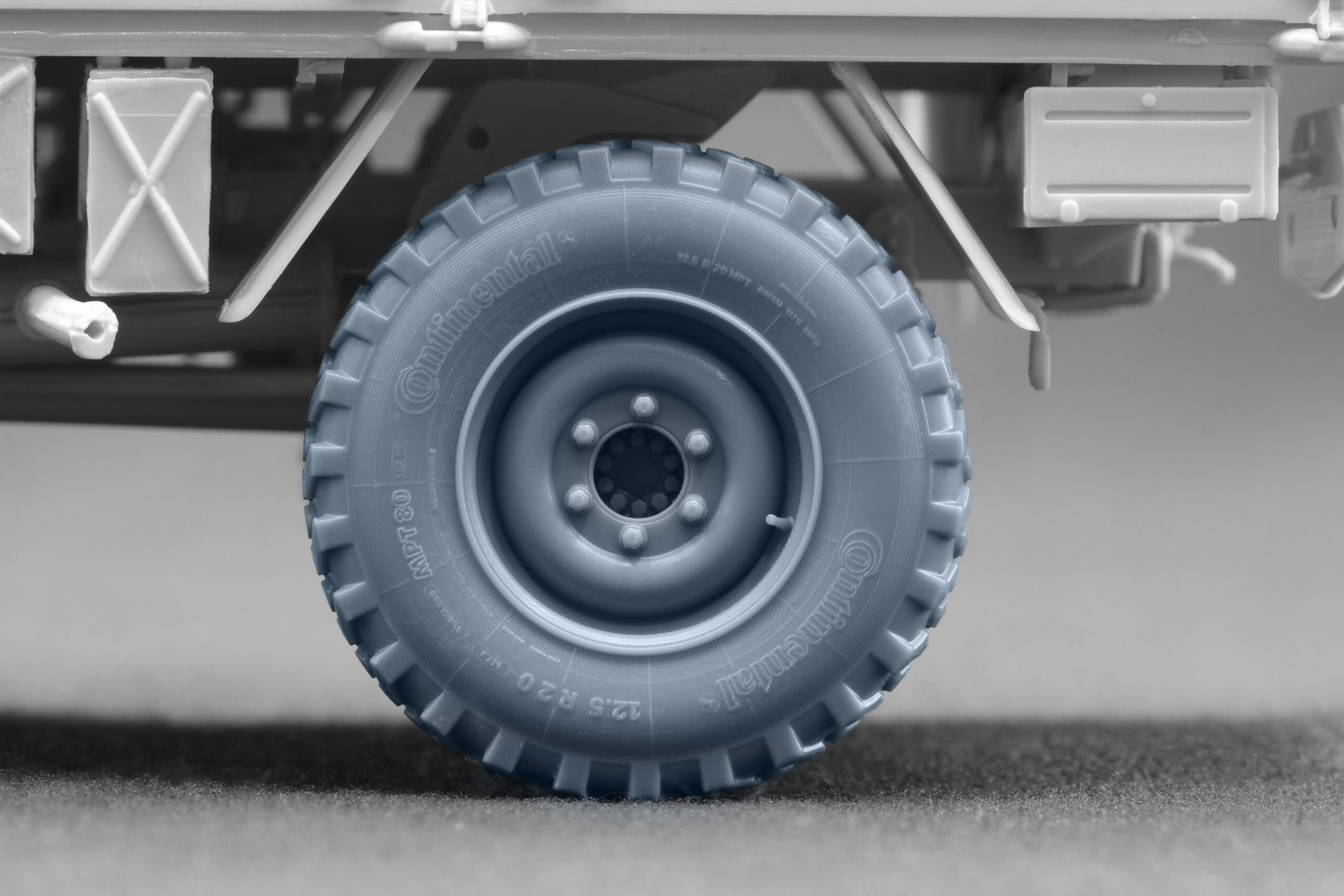 ScaleX Unimog U1300L MPT 80 Ordinary Wheel Set For Revell 1:35 Model Kits