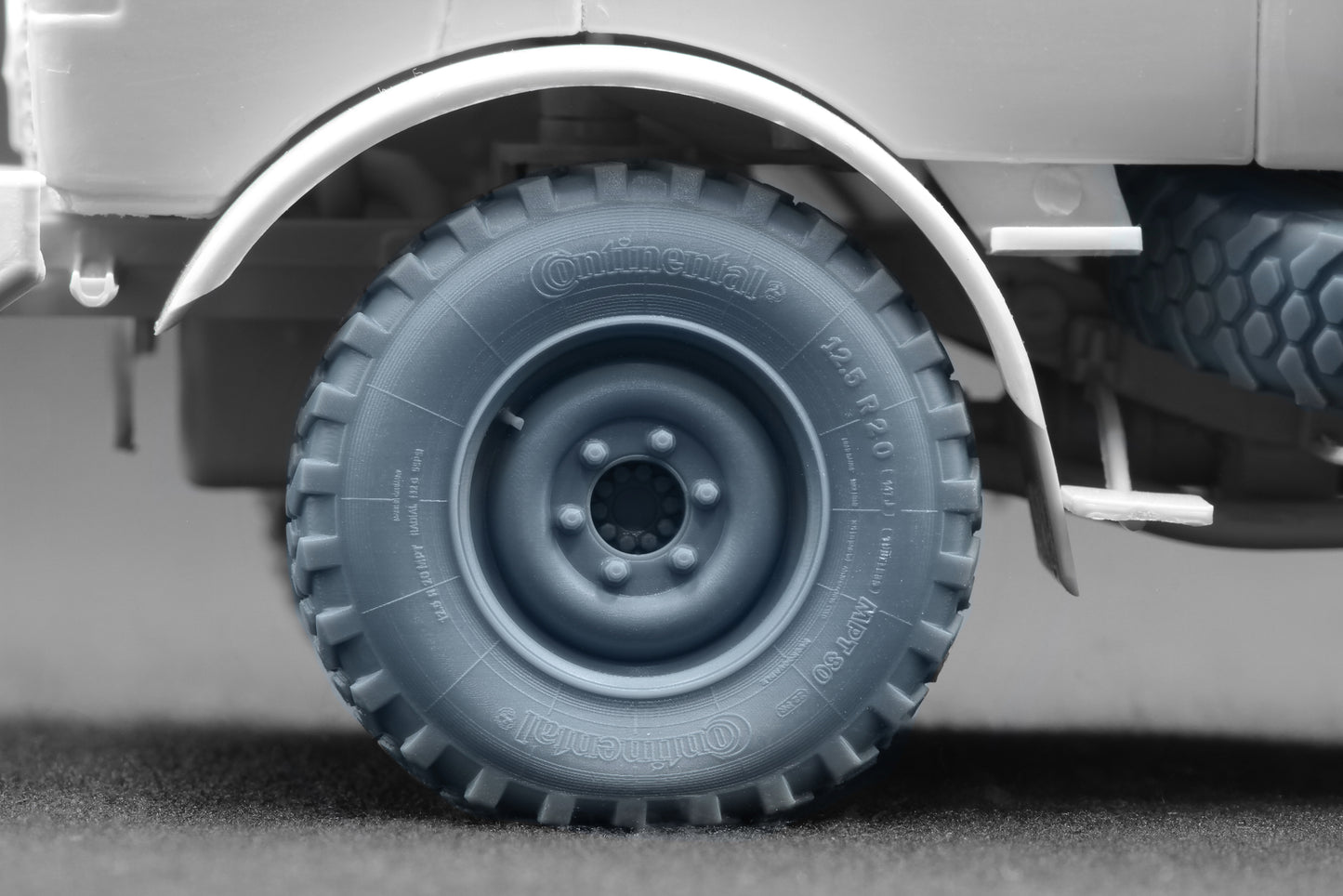 ScaleX Unimog U1300L MPT 80 Weighted Wheel Set For Revell 1:35 Model Kits