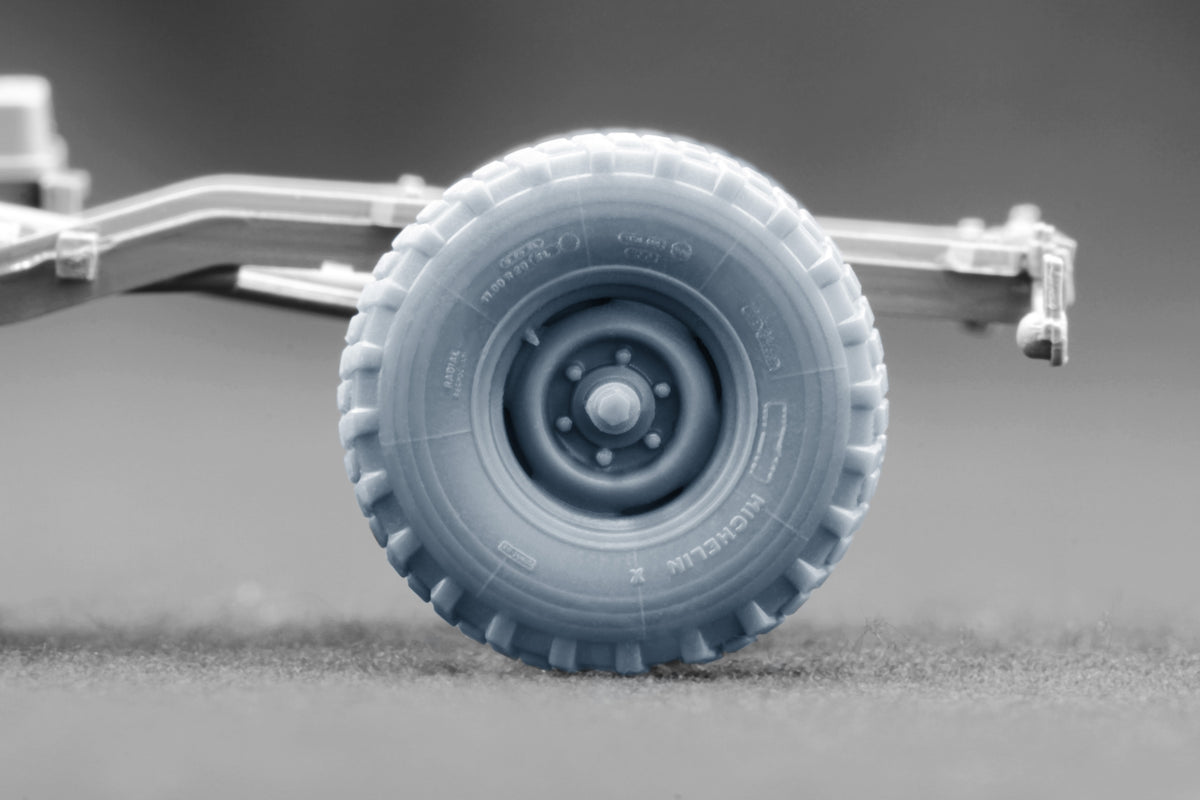 ScaleX Unimog S 404 X 11.00R20 Ordinary Wheel Set 1:72 Model Kits WM-72019