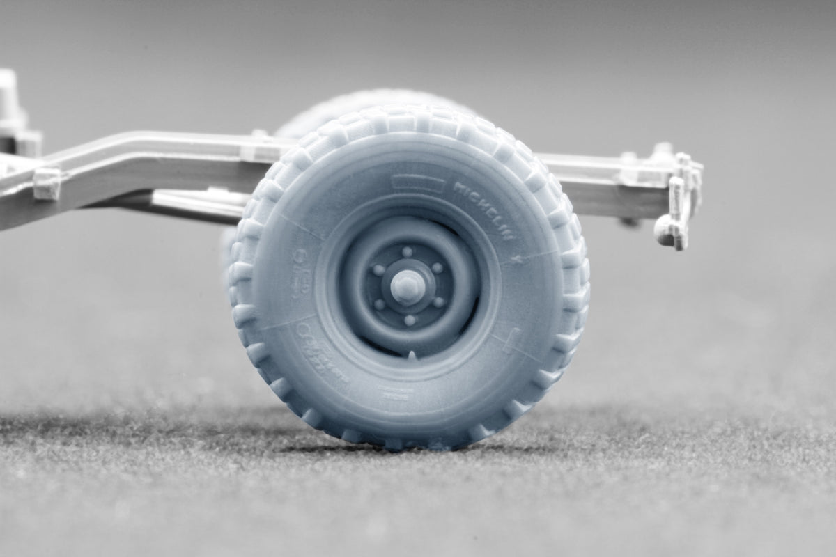 ScaleX Unimog S 404 X 11.00R20 Weighted Wheel Set 1:72 Model Kits WM-72019W