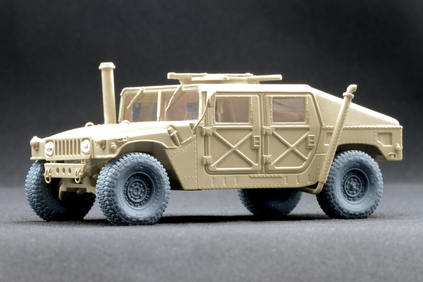 ScaleX HMMWV MT/R 24-bolt Ordinary Wheel Set For ICM 1:35 Model Kits