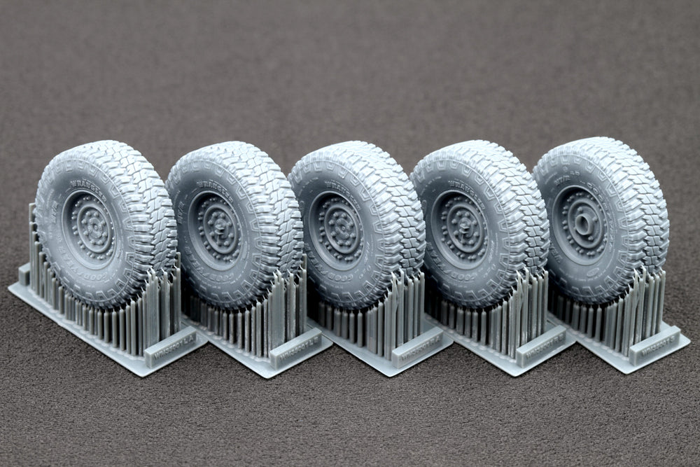 ScaleX HMMWV MT/R 24-bolt Ordinary Wheel Set For ICM 1:35 Model Kits