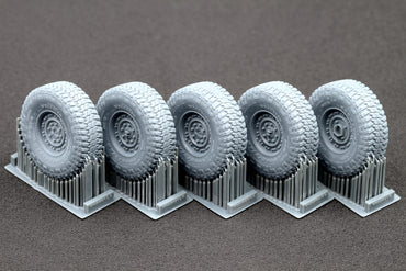 ScaleX HMMWV MT/R 24-bolt Ordinary Wheel Set For ICM 1:35 Model Kits