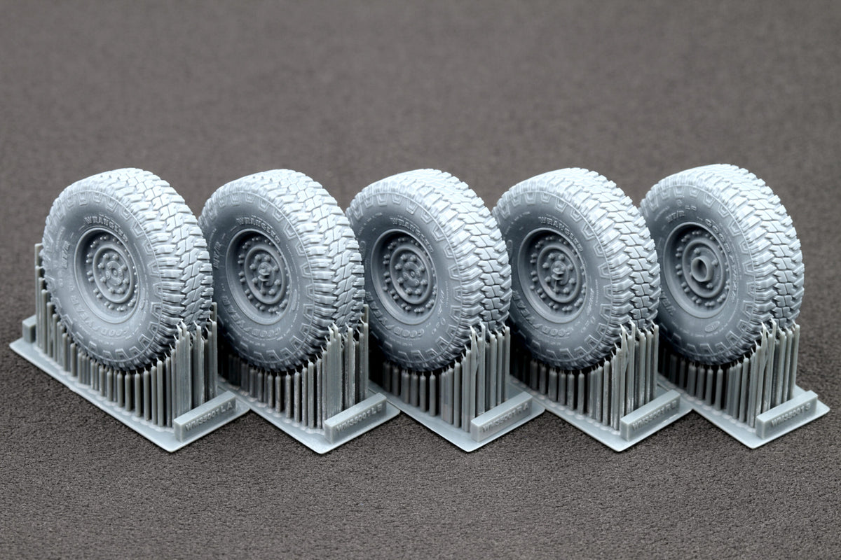 ScaleX HMMWV MT/R 24-bolt Ordinary Wheel Set For ICM 1:35 Model Kits - image 2