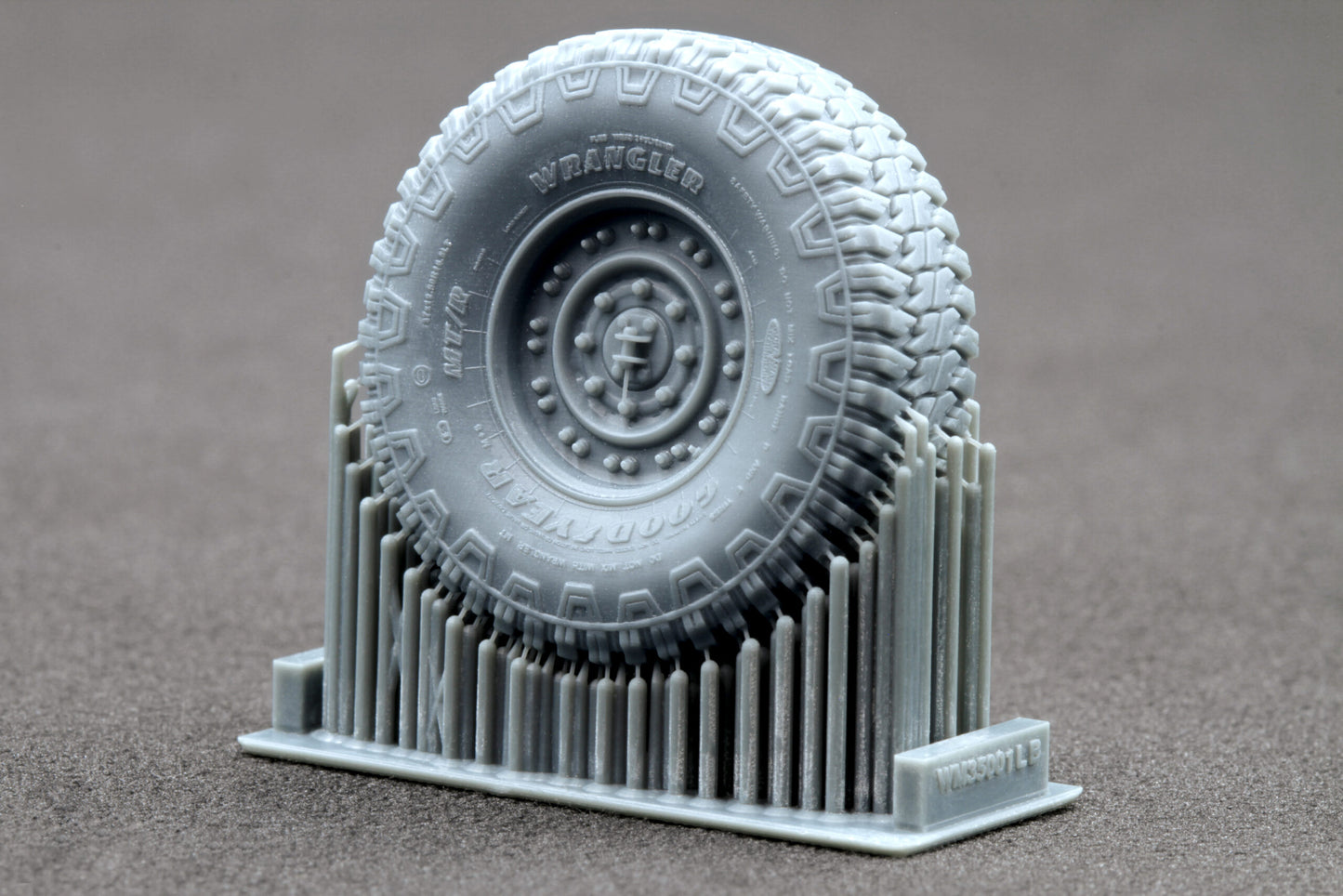 ScaleX HMMWV MT/R 24-bolt Ordinary Wheel Set For ICM 1:35 Model Kits