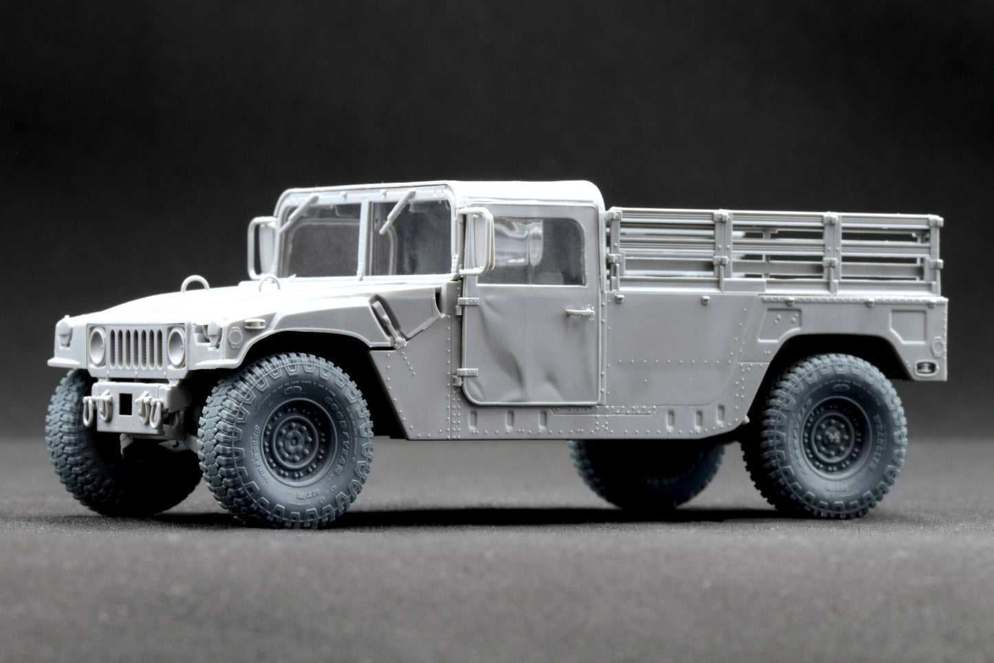 ScaleX HMMWV MT/R 24-bolt Ordinary Wheel Set For ICM 1:35 Model Kits